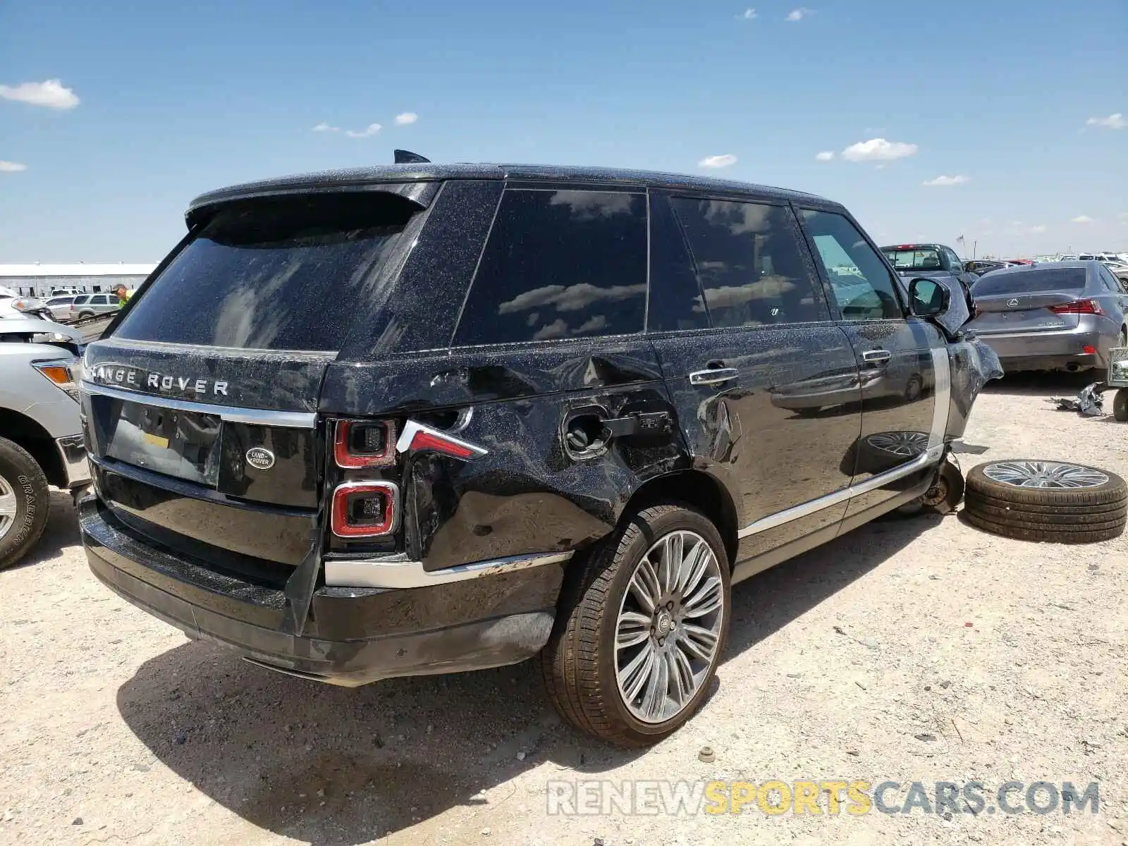 4 Photograph of a damaged car SALGV5SE3LA590532 LAND ROVER RANGEROVER 2020