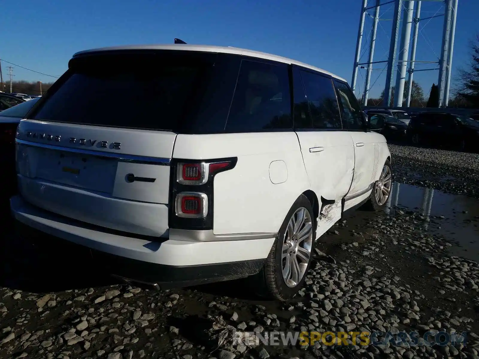 4 Photograph of a damaged car SALGW5RE0LA586537 LAND ROVER RANGEROVER 2020