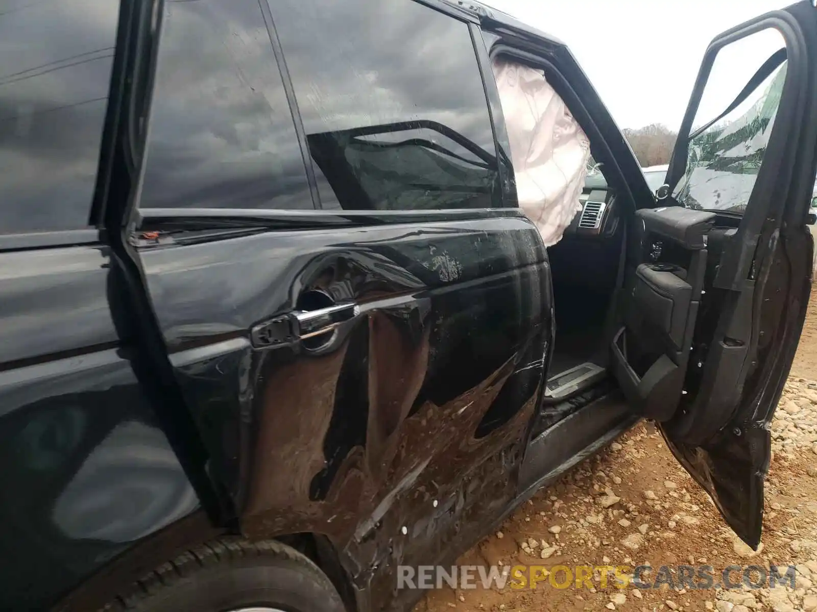 9 Photograph of a damaged car SALGW5RE6LA598708 LAND ROVER RANGEROVER 2020