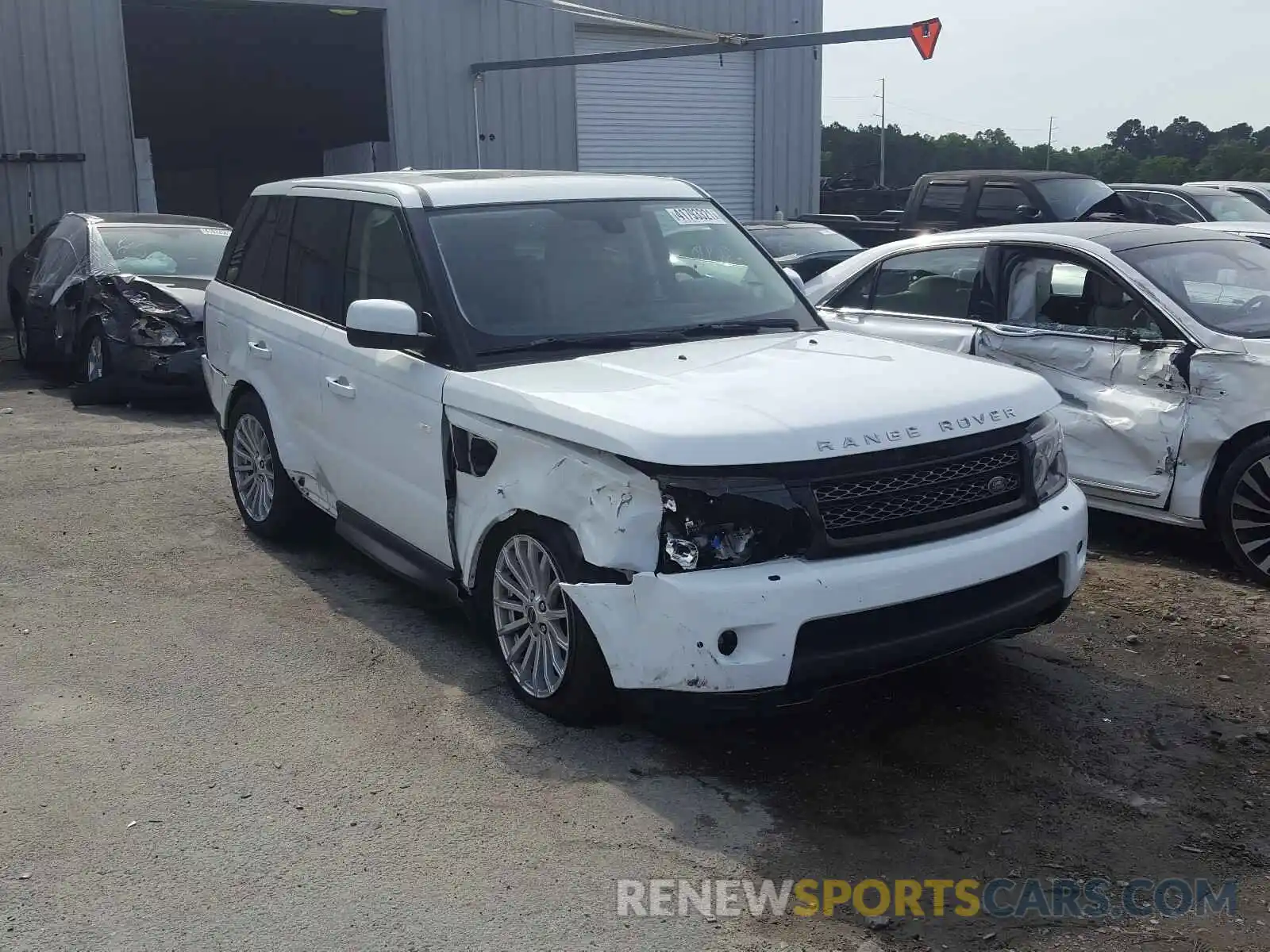 1 Фотография поврежденного автомобиля SALSF2D41CA759019 LAND ROVER RANGEROVER 2020