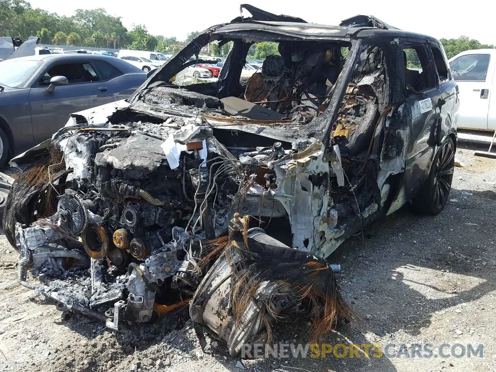 2 Photograph of a damaged car SALWG2SU4LA714593 LAND ROVER RANGEROVER 2020