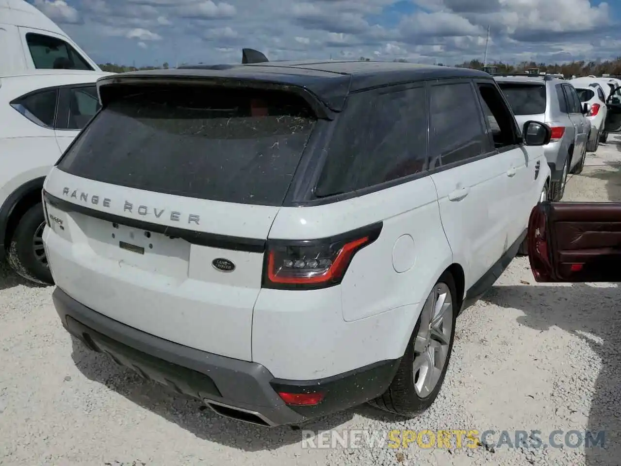 4 Photograph of a damaged car SALWG2SU4LA718191 LAND ROVER RANGEROVER 2020