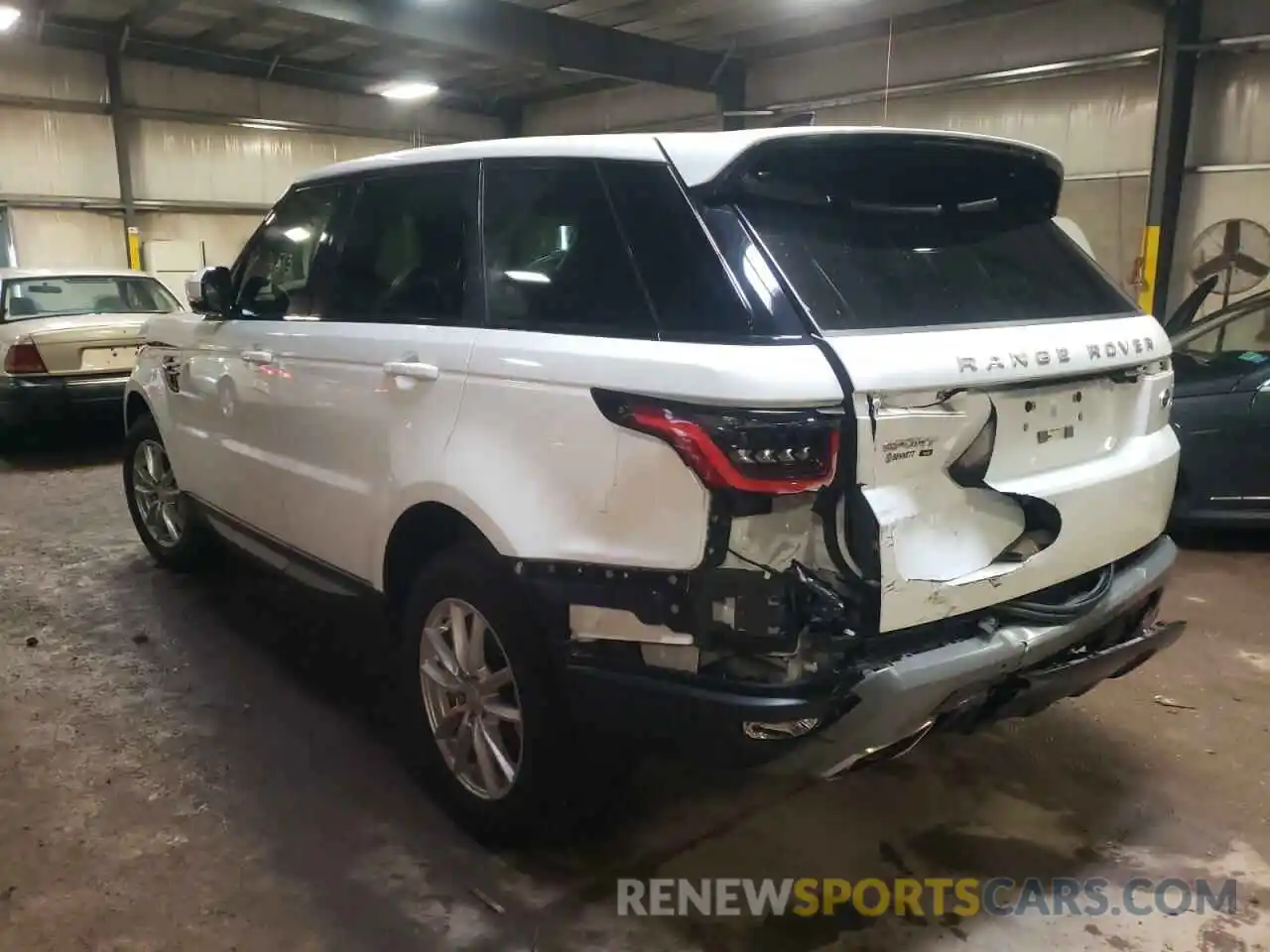 3 Photograph of a damaged car SALWG2SU6LA883384 LAND ROVER RANGEROVER 2020