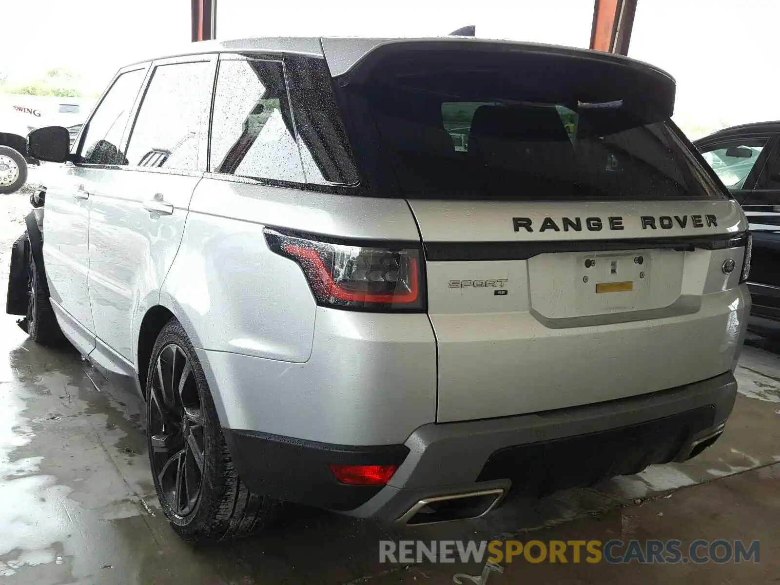 3 Photograph of a damaged car SALWG2SU8LA882964 LAND ROVER RANGEROVER 2020