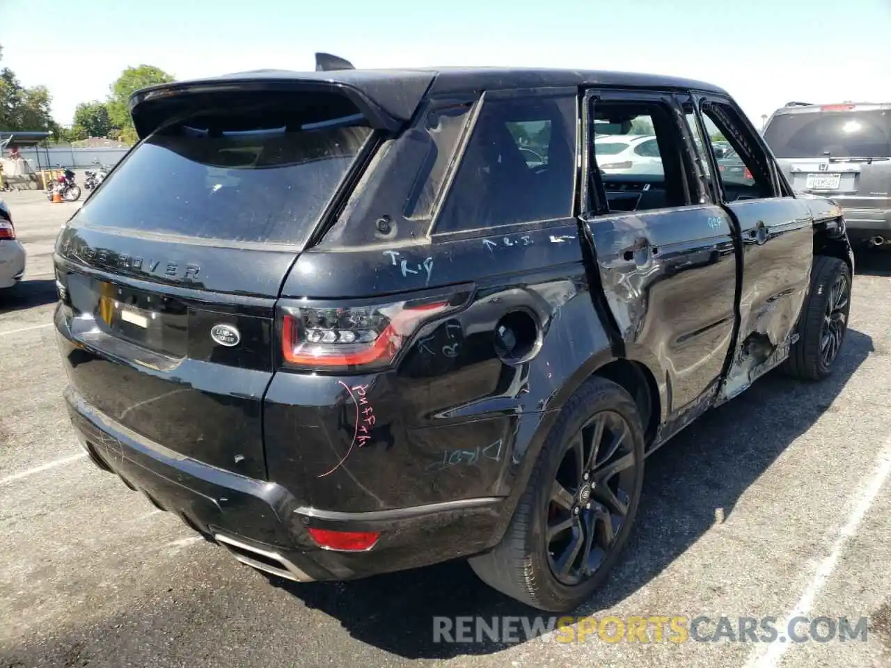 4 Photograph of a damaged car SALWR2SE0LA722189 LAND ROVER RANGEROVER 2020