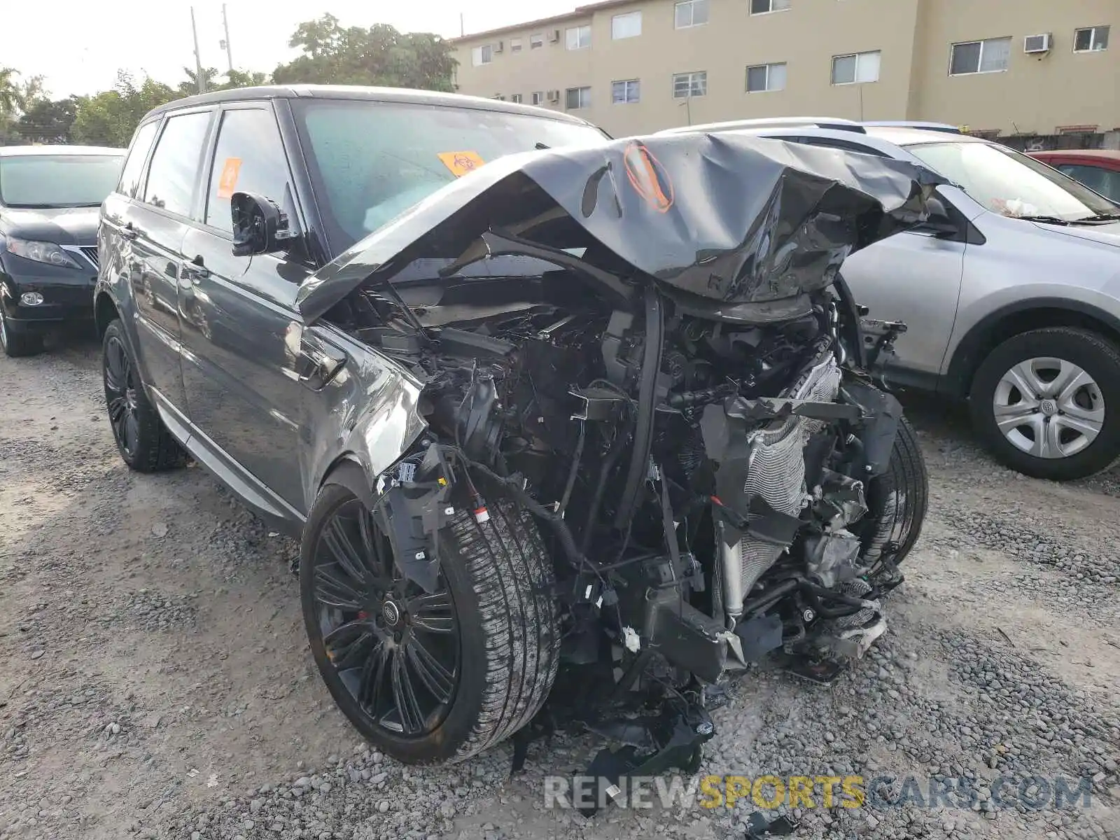 1 Photograph of a damaged car SALWR2SE1LA744993 LAND ROVER RANGEROVER 2020