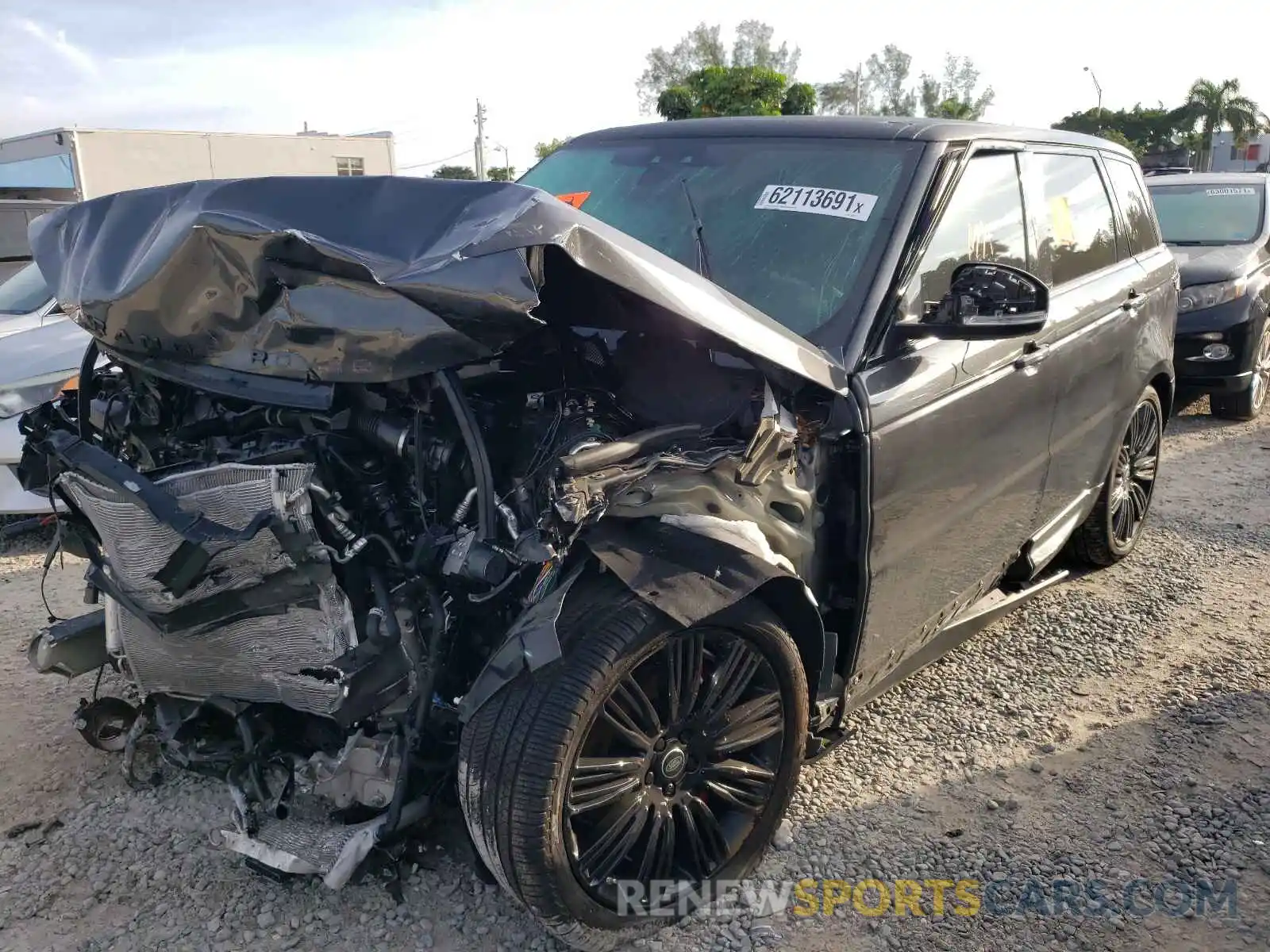 2 Photograph of a damaged car SALWR2SE1LA744993 LAND ROVER RANGEROVER 2020