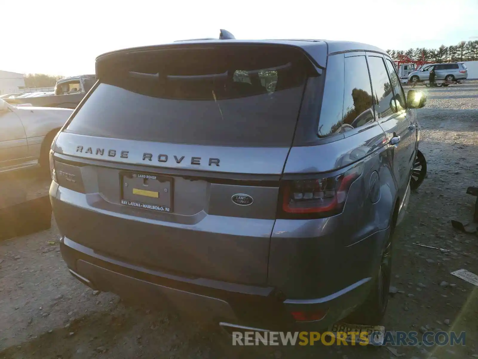 4 Photograph of a damaged car SALWR2SE2LA718029 LAND ROVER RANGEROVER 2020