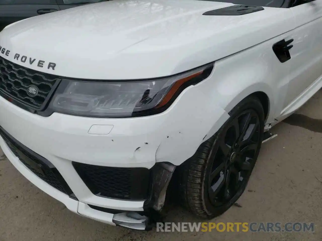 9 Photograph of a damaged car SALWR2SE2LA732920 LAND ROVER RANGEROVER 2020