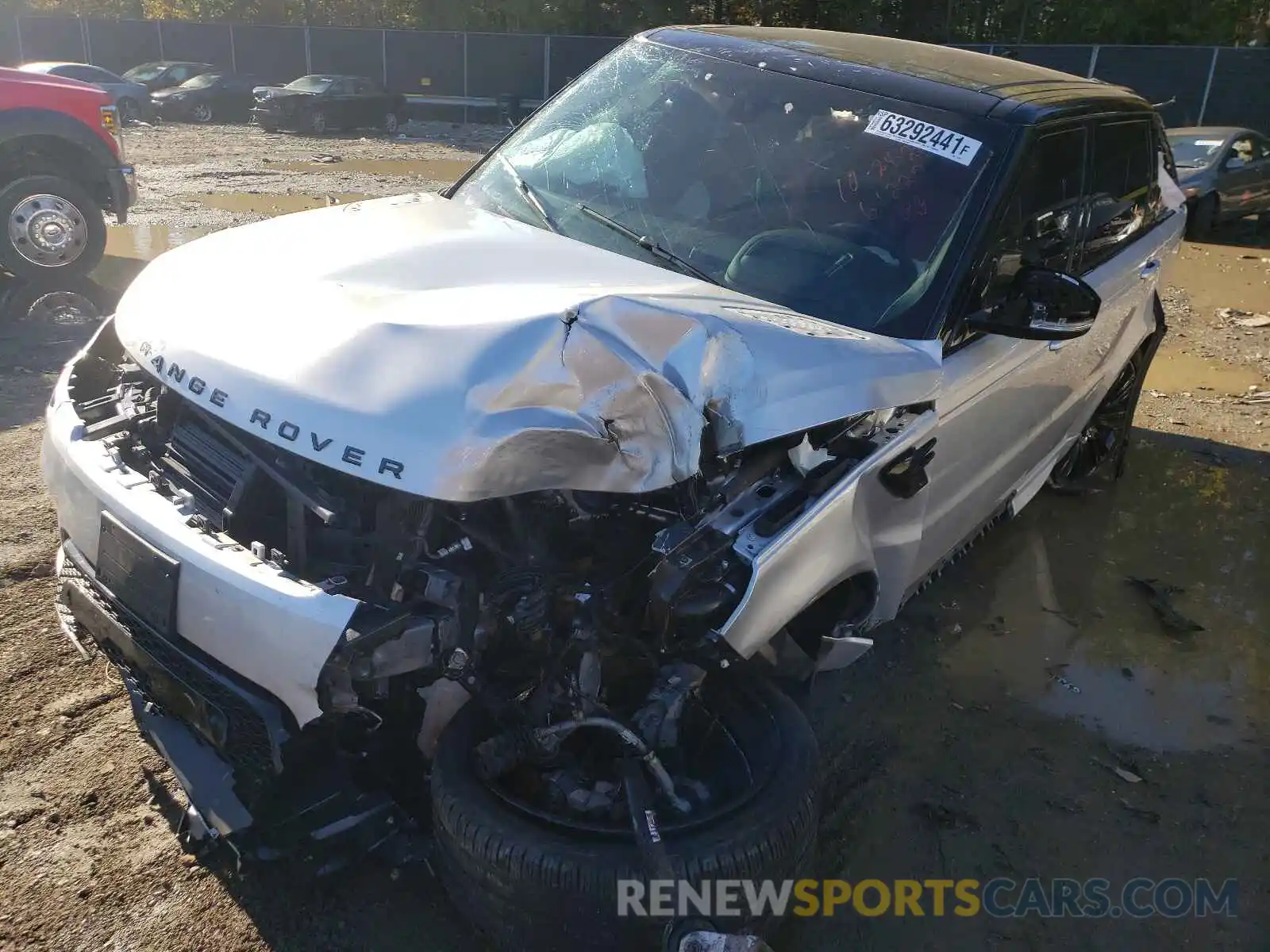 2 Photograph of a damaged car SALWR2SE4LA712829 LAND ROVER RANGEROVER 2020