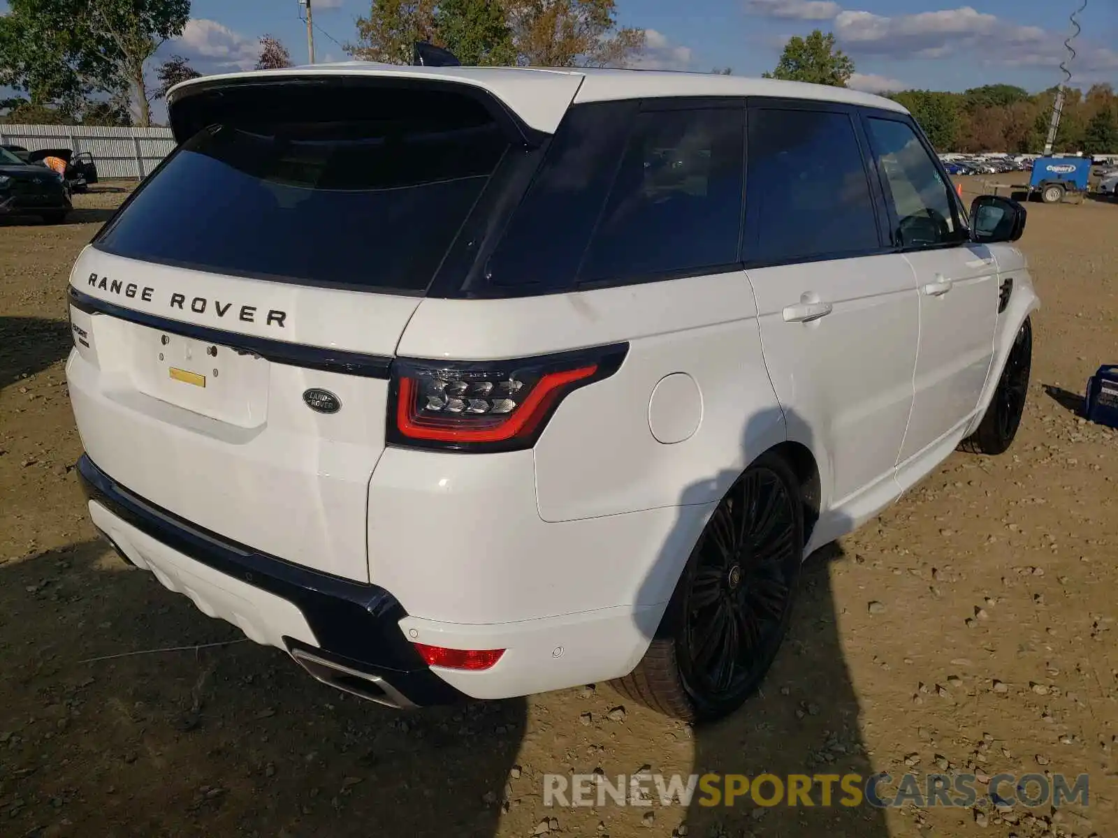 4 Photograph of a damaged car SALWR2SE4LA735687 LAND ROVER RANGEROVER 2020