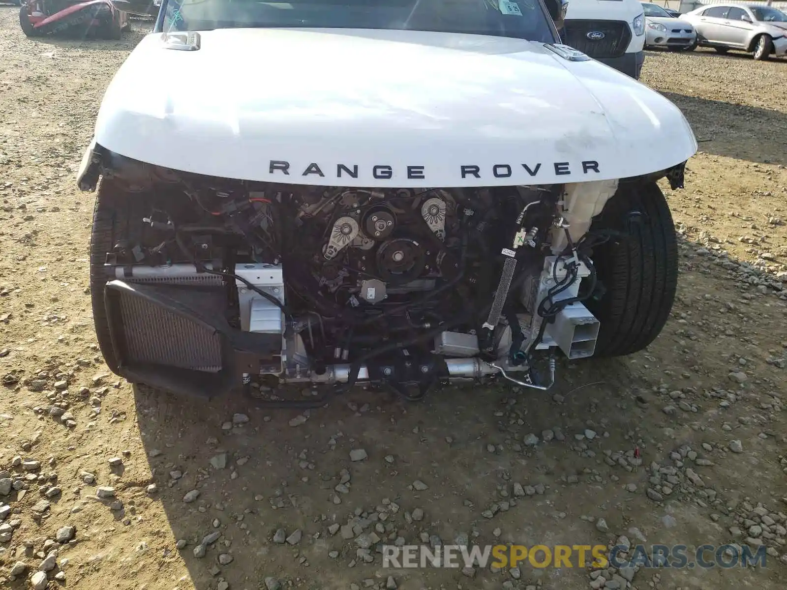 9 Photograph of a damaged car SALWR2SE4LA735687 LAND ROVER RANGEROVER 2020