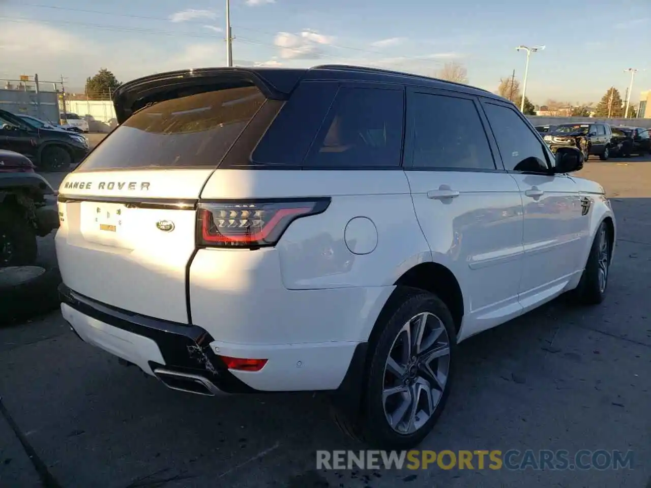 4 Photograph of a damaged car SALWR2SE6LA744763 LAND ROVER RANGEROVER 2020