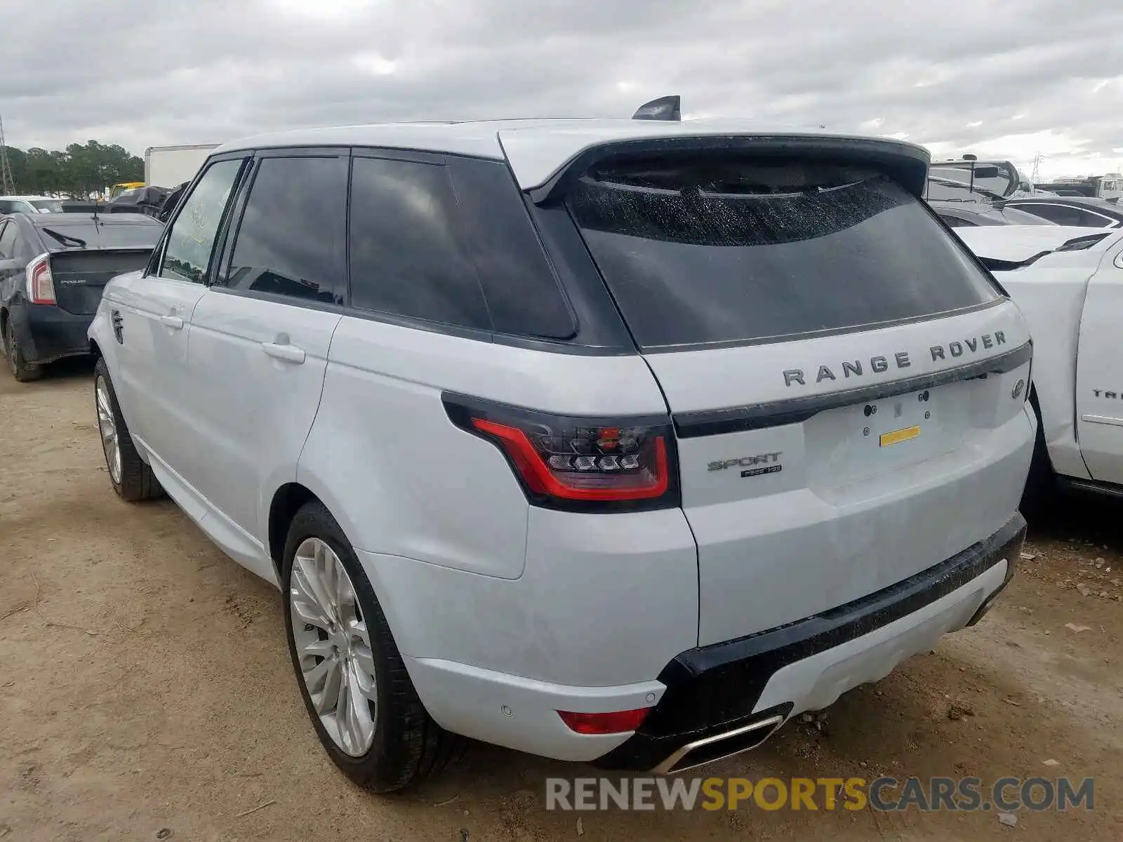 3 Photograph of a damaged car SALWR2SE6LA877765 LAND ROVER RANGEROVER 2020