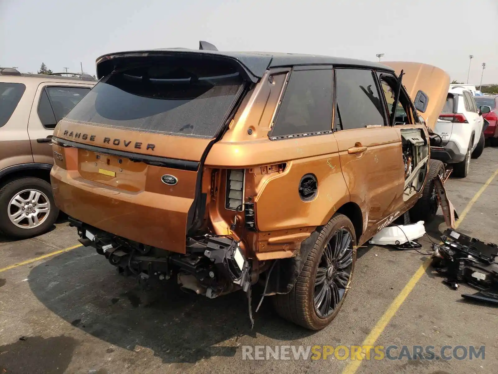 4 Фотография поврежденного автомобиля SALWR2SE6LA889236 LAND ROVER RANGEROVER 2020