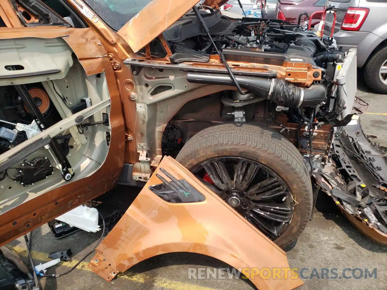 9 Photograph of a damaged car SALWR2SE6LA889236 LAND ROVER RANGEROVER 2020