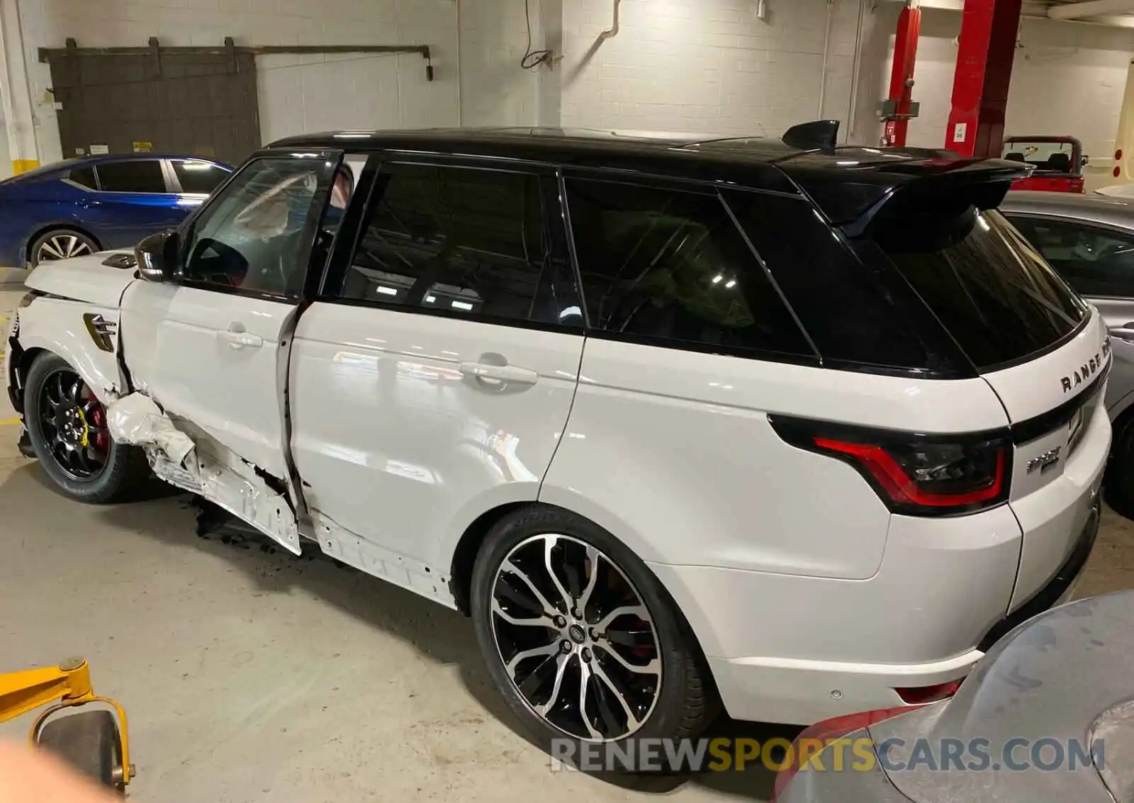 3 Photograph of a damaged car SALWR2SE7LA887690 LAND ROVER RANGEROVER 2020