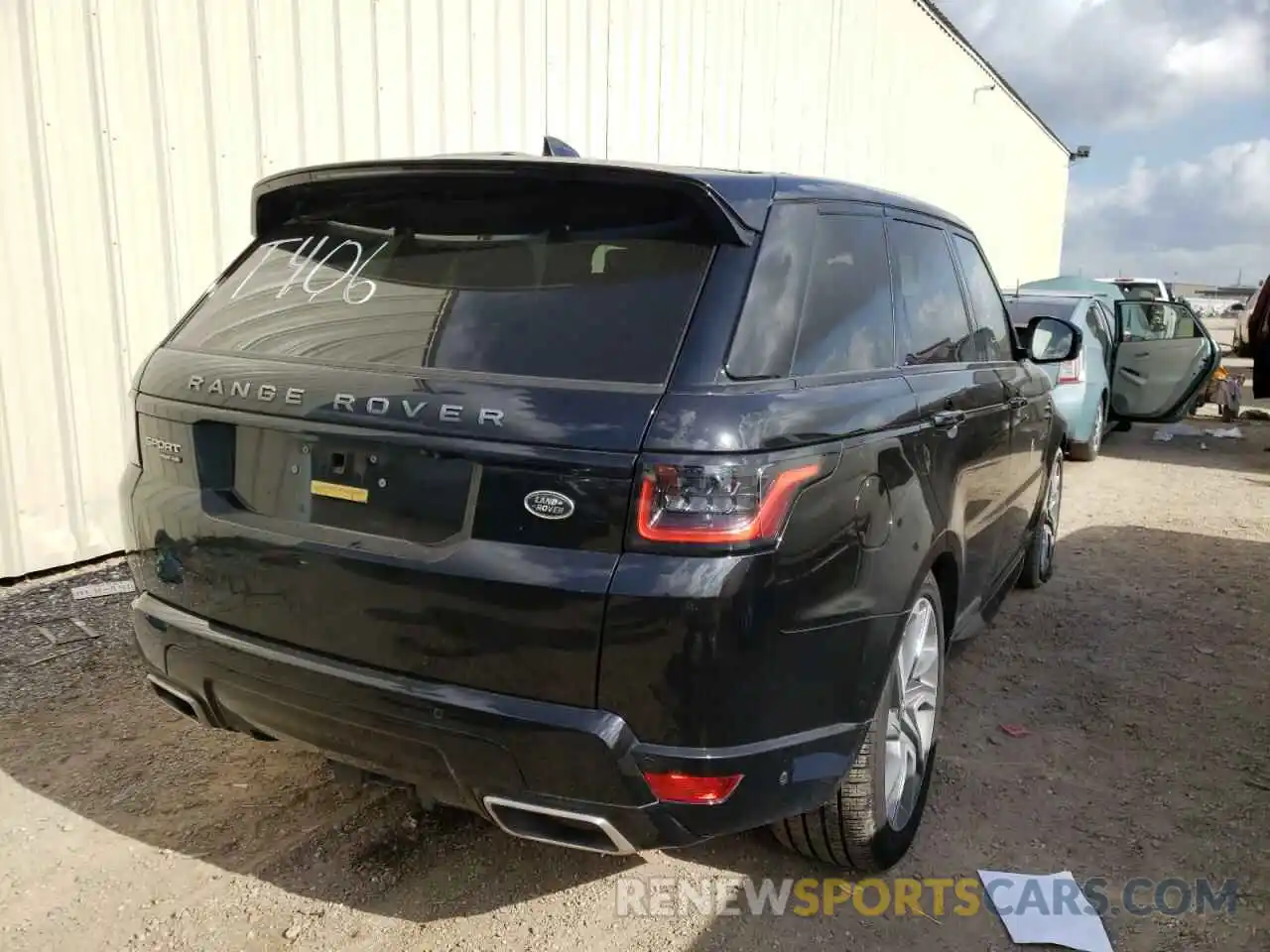 4 Photograph of a damaged car SALWR2SE8LA731559 LAND ROVER RANGEROVER 2020