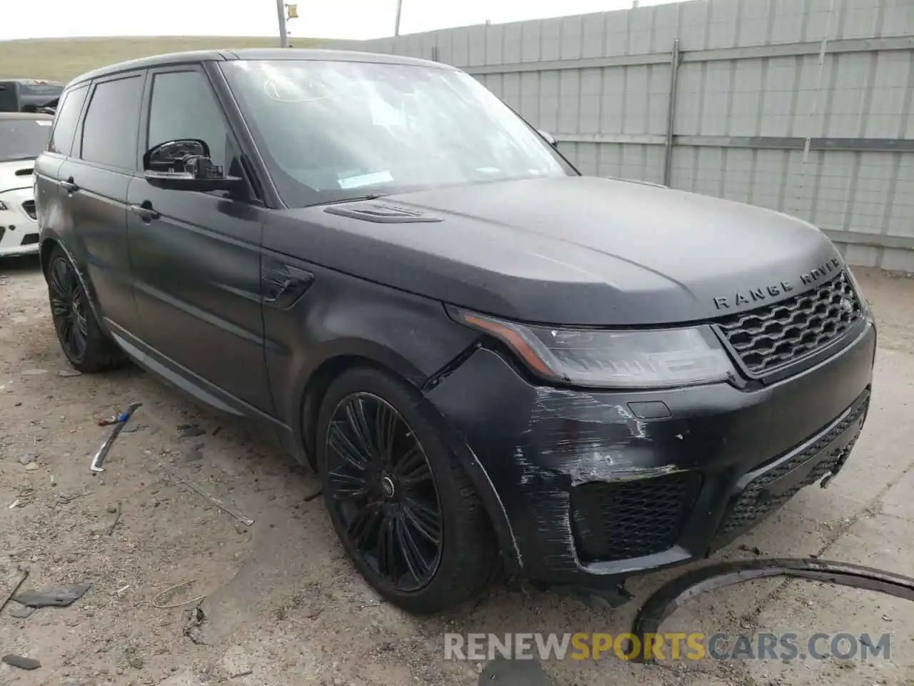 1 Фотография поврежденного автомобиля SALWR2SE9LA735975 LAND ROVER RANGEROVER 2020