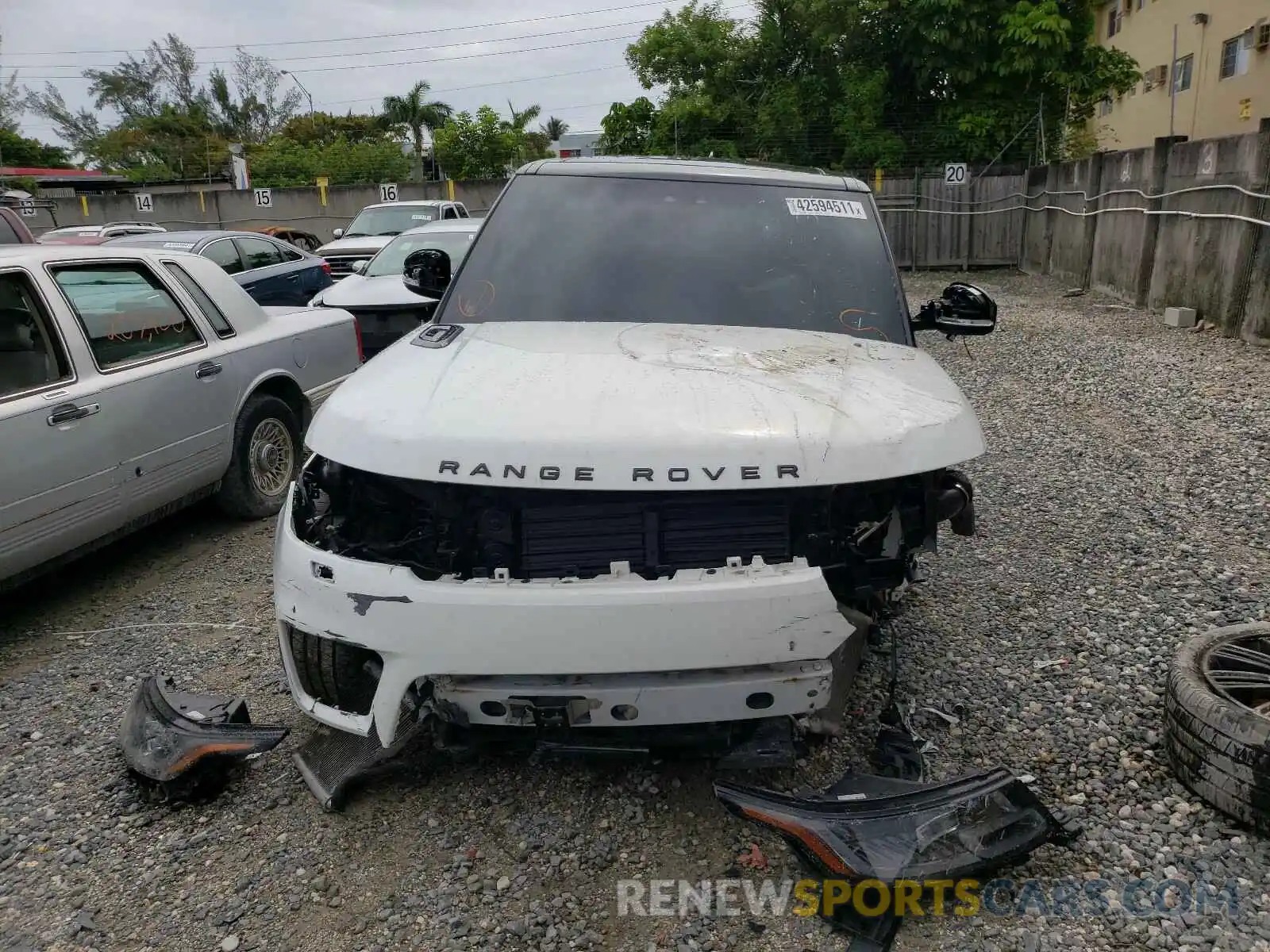 9 Фотография поврежденного автомобиля SALWR2SE9LA889439 LAND ROVER RANGEROVER 2020