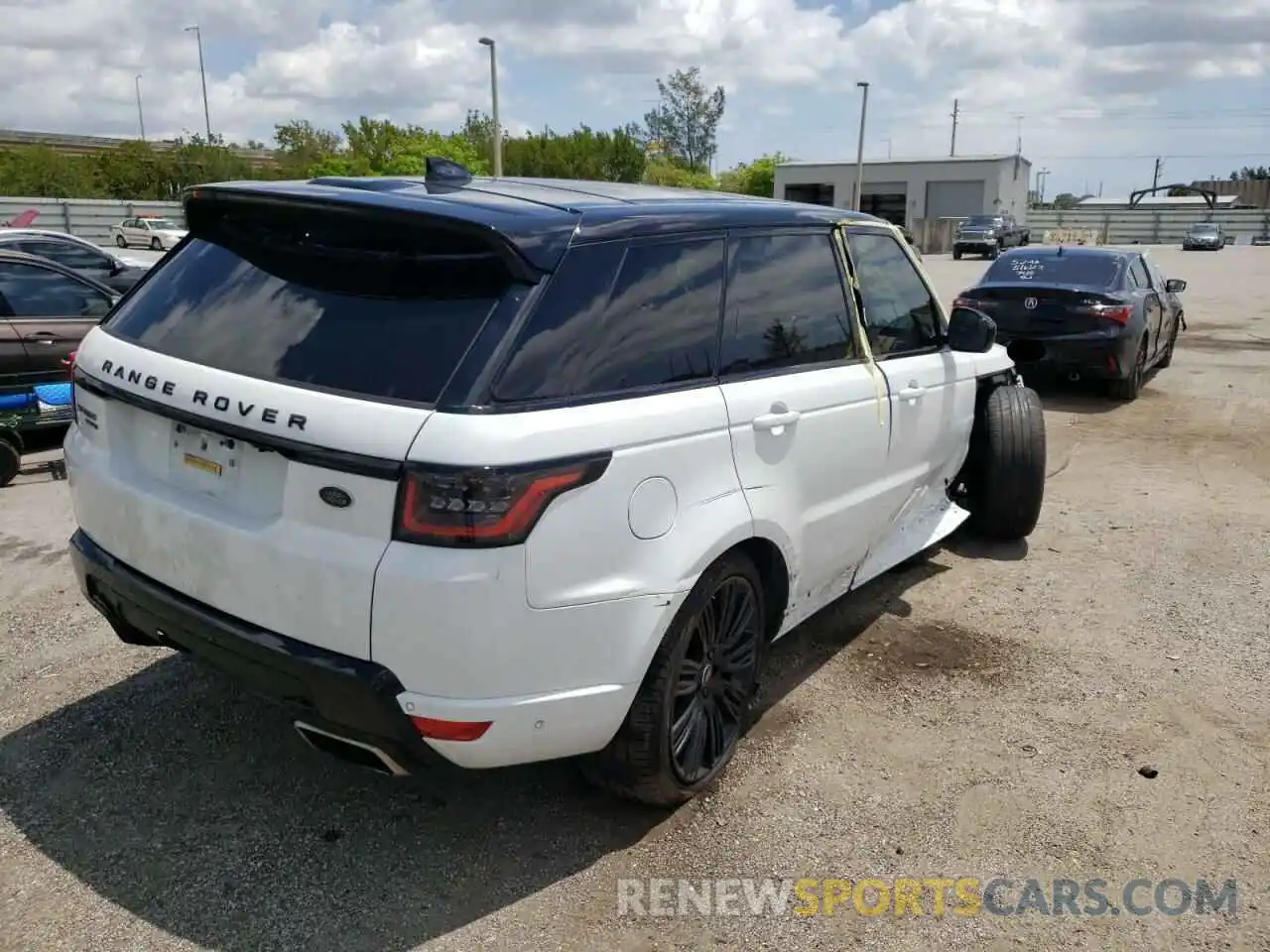 4 Photograph of a damaged car SALWR2SEXLA885304 LAND ROVER RANGEROVER 2020