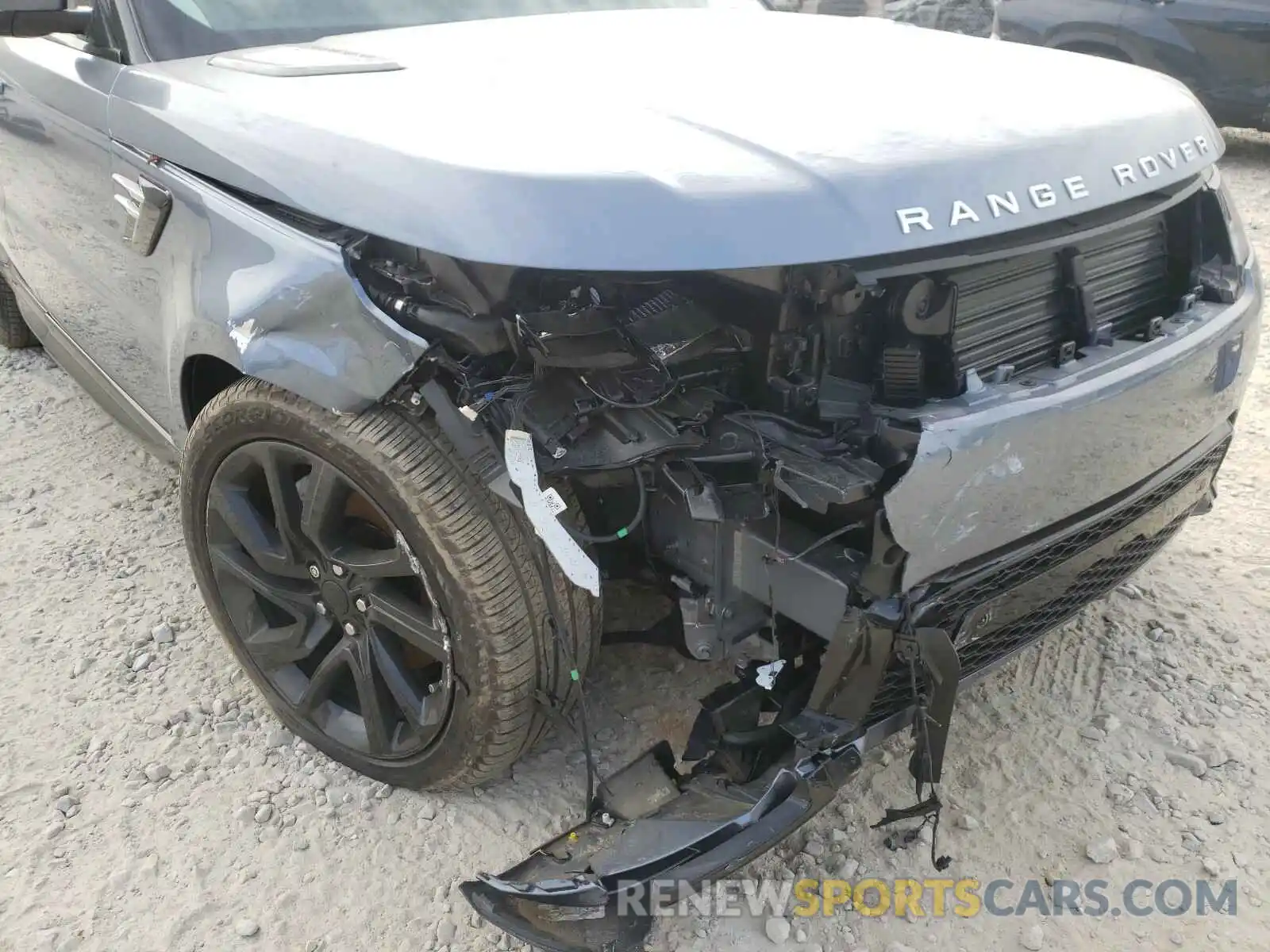 9 Photograph of a damaged car SALWR2SU2LA739955 LAND ROVER RANGEROVER 2020