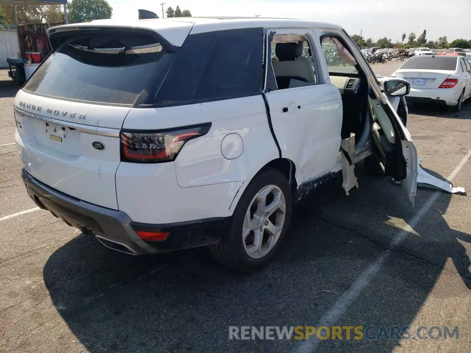 4 Photograph of a damaged car SALWR2SU3LA880100 LAND ROVER RANGEROVER 2020