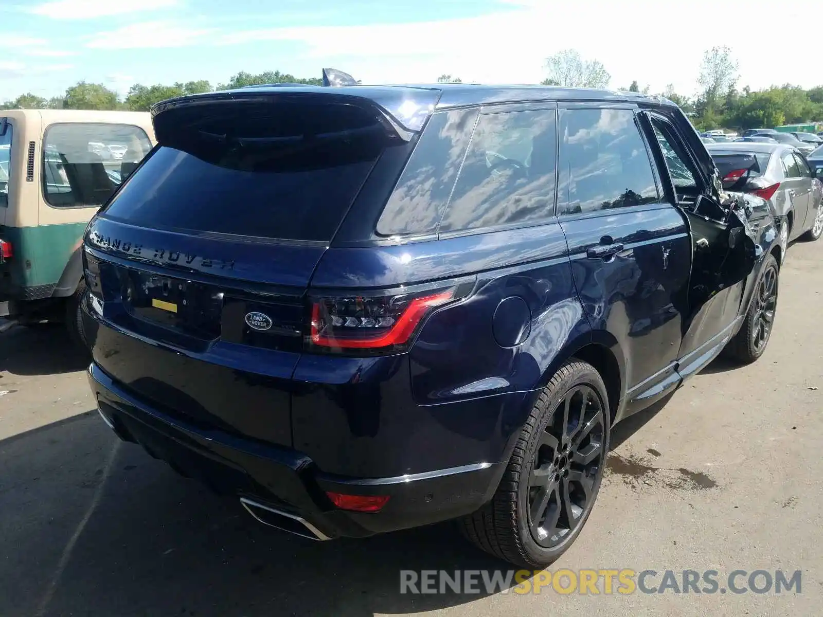 4 Photograph of a damaged car SALWR2SU4LA715513 LAND ROVER RANGEROVER 2020