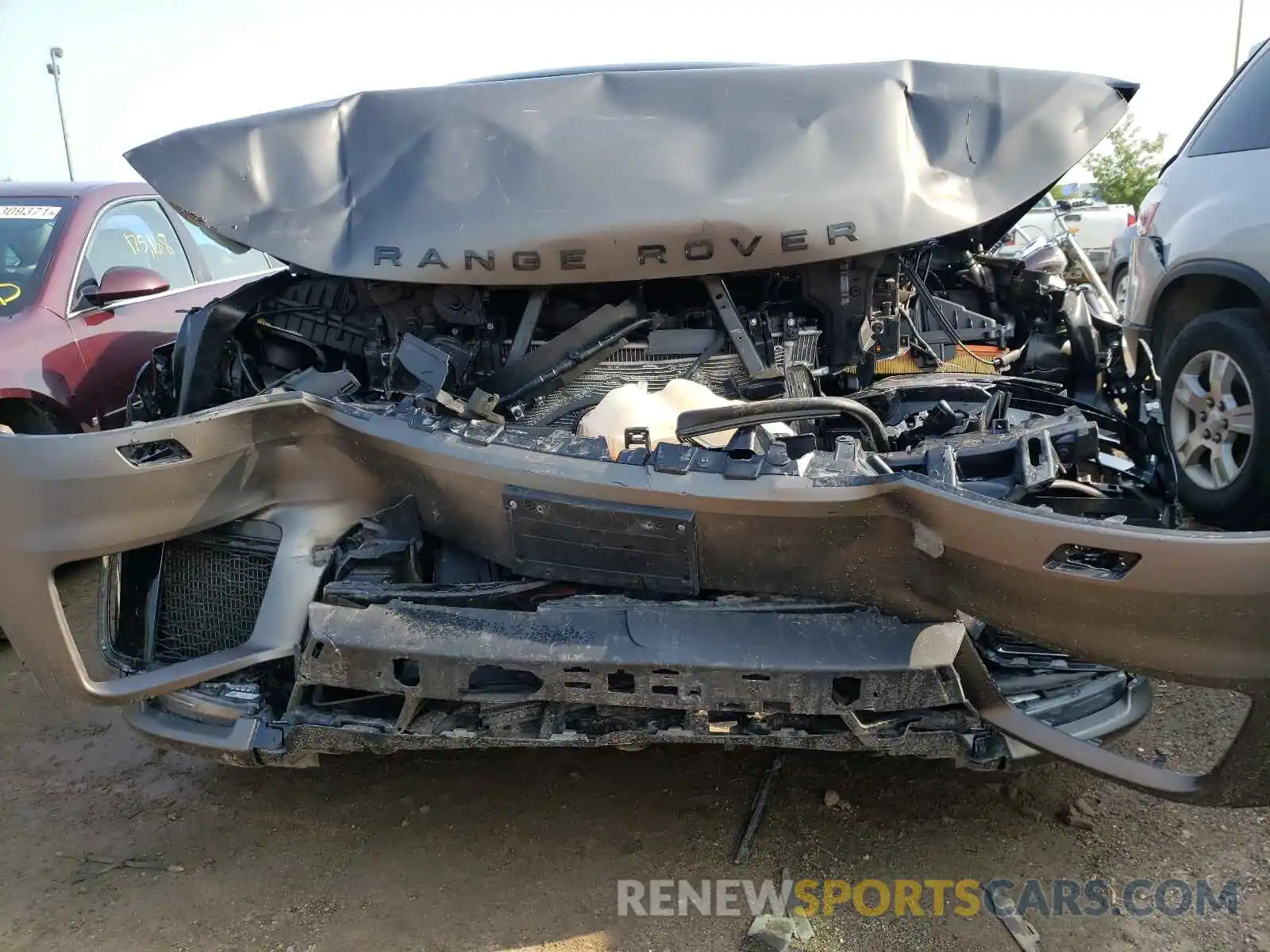 9 Photograph of a damaged car SALWR2SU5LA883385 LAND ROVER RANGEROVER 2020