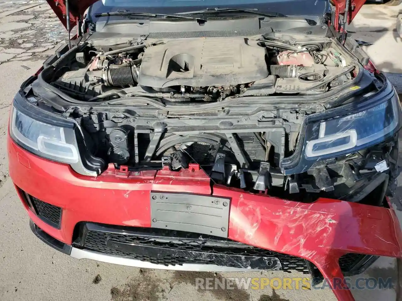 12 Photograph of a damaged car SALWR2SU8LA733805 LAND ROVER RANGEROVER 2020