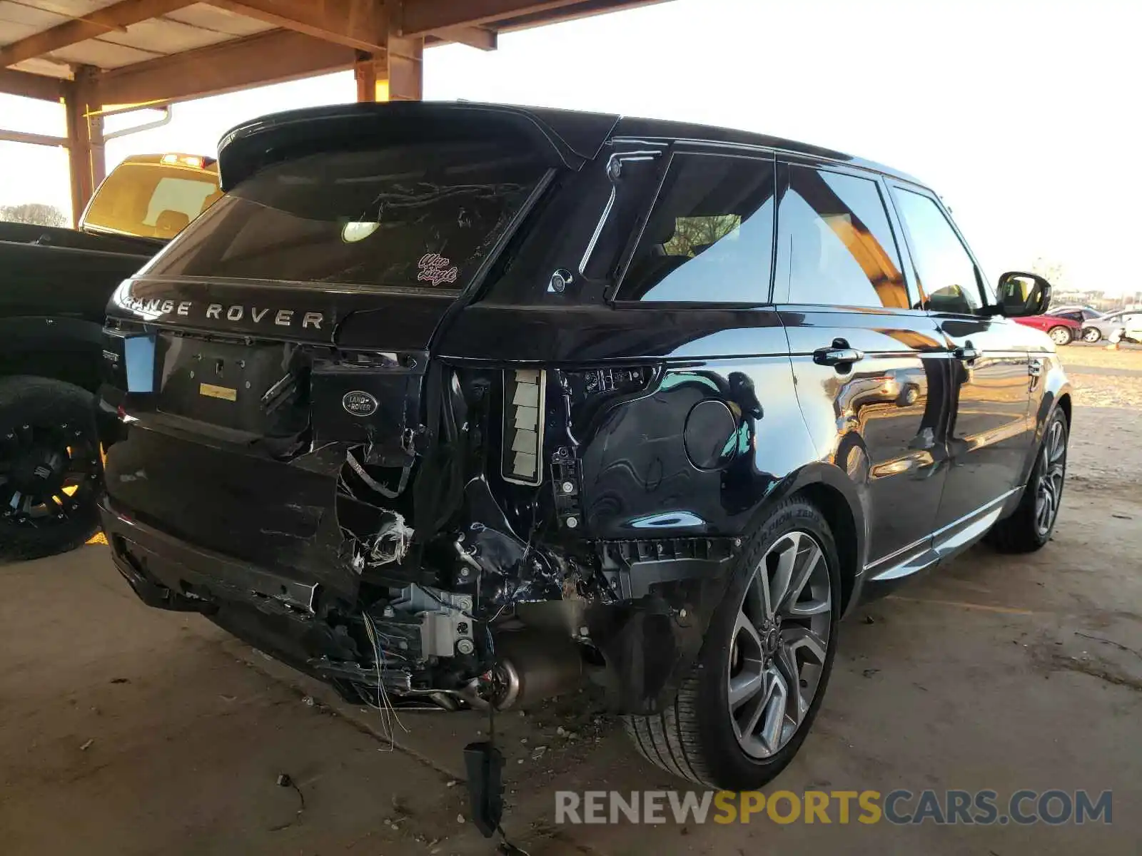 4 Photograph of a damaged car SALWR2SU8LA880206 LAND ROVER RANGEROVER 2020