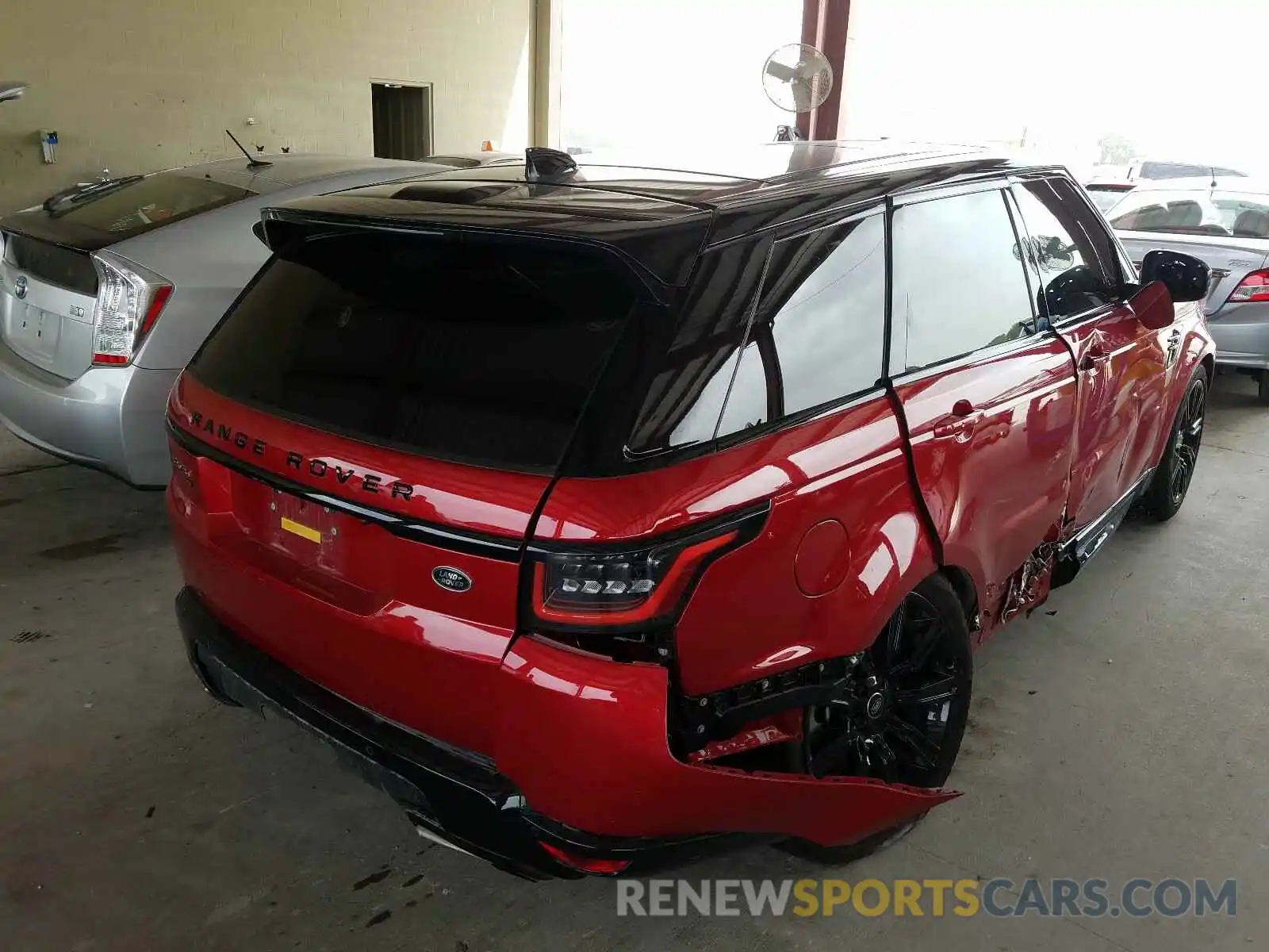 4 Photograph of a damaged car SALWR2SUXLA710672 LAND ROVER RANGEROVER 2020