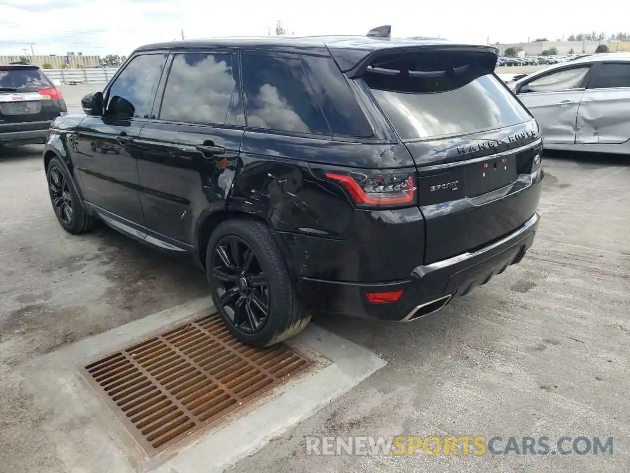 3 Photograph of a damaged car SALWR2SUXLA726922 LAND ROVER RANGEROVER 2020