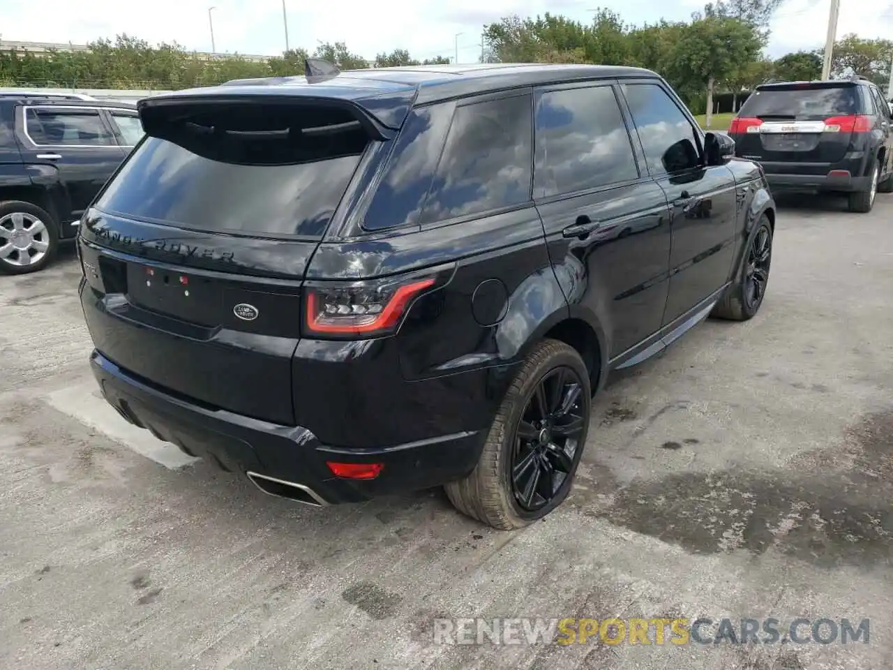 4 Photograph of a damaged car SALWR2SUXLA726922 LAND ROVER RANGEROVER 2020