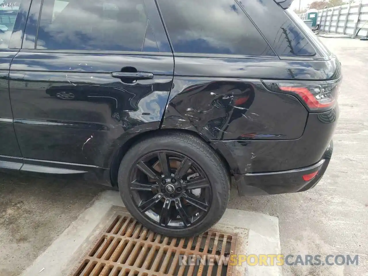 9 Photograph of a damaged car SALWR2SUXLA726922 LAND ROVER RANGEROVER 2020