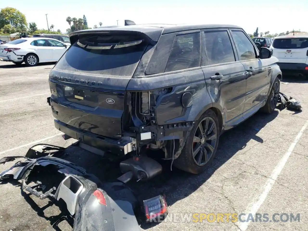 4 Photograph of a damaged car SALWS2RU8LA720112 LAND ROVER RANGEROVER 2020