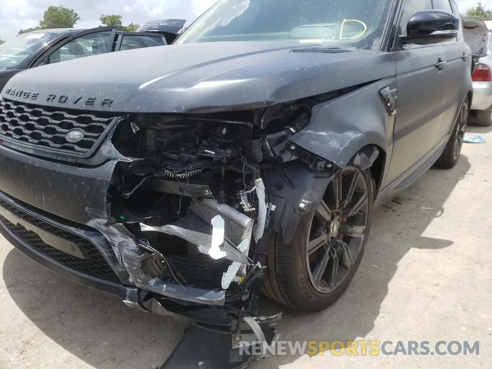 9 Photograph of a damaged car SALWS2RU8LA895556 LAND ROVER RANGEROVER 2020