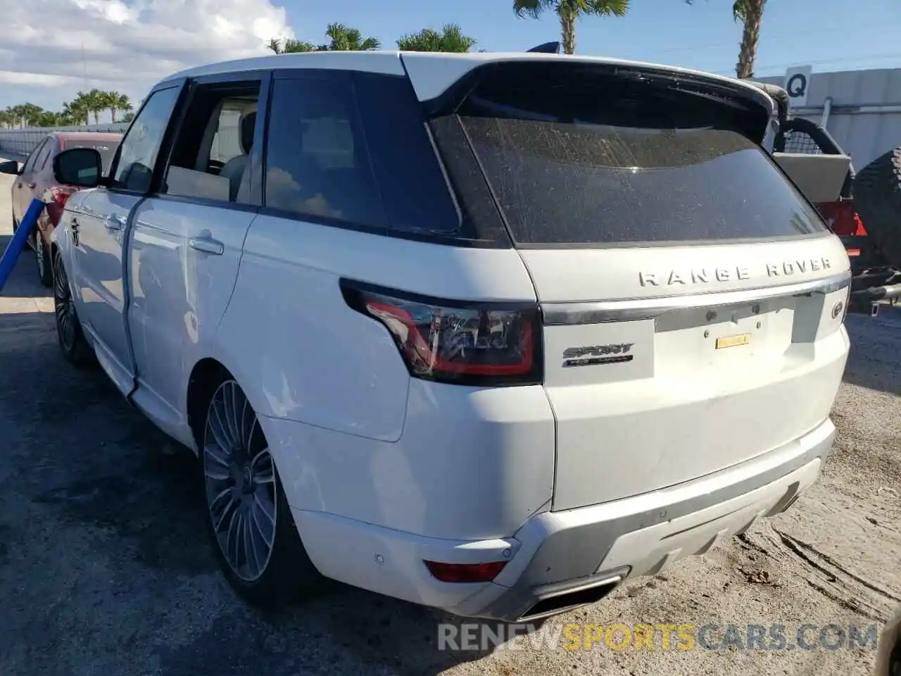 3 Photograph of a damaged car SALWV2SE9LA729489 LAND ROVER RANGEROVER 2020