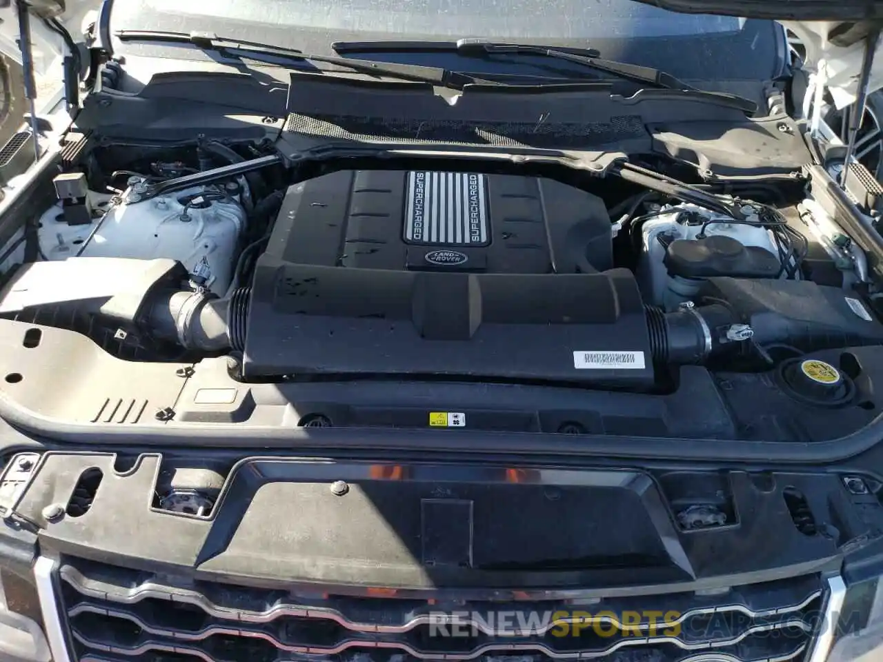 7 Photograph of a damaged car SALWV2SE9LA729489 LAND ROVER RANGEROVER 2020