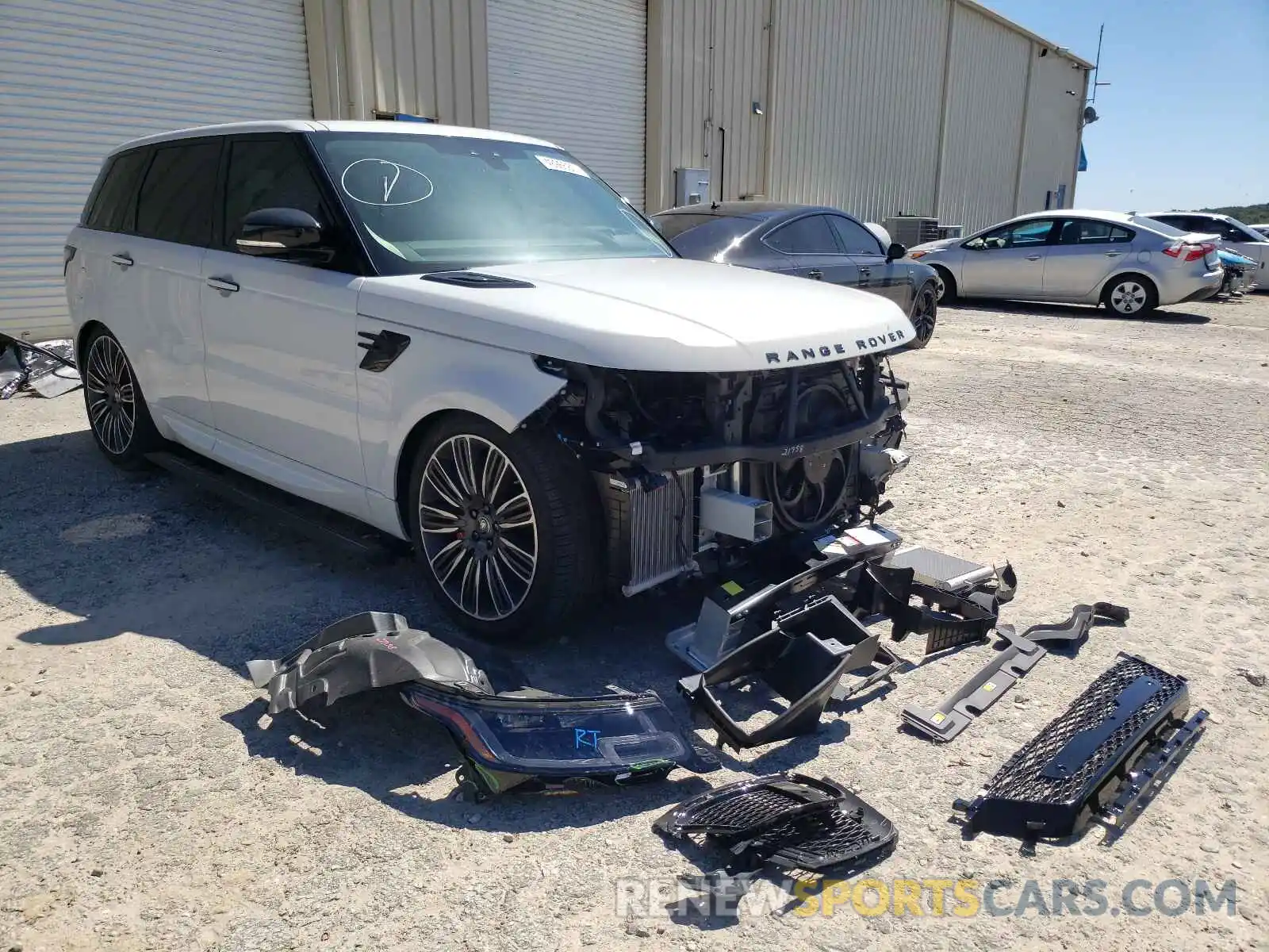 1 Photograph of a damaged car SALWV2SEXLA896217 LAND ROVER RANGEROVER 2020