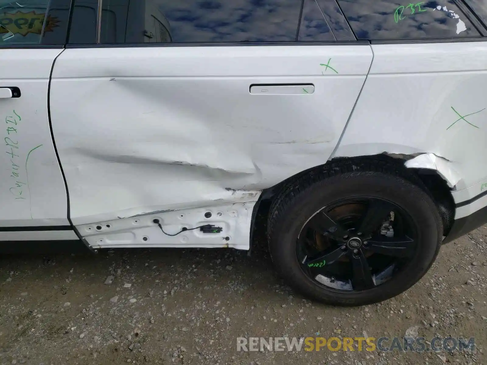 10 Photograph of a damaged car SALYB2EX0LA262204 LAND ROVER RANGEROVER 2020