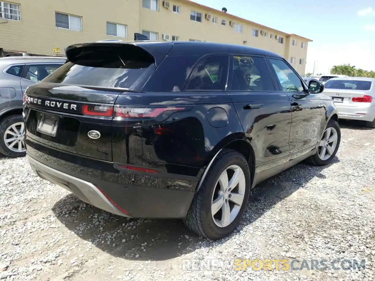 4 Photograph of a damaged car SALYB2EX2LA265590 LAND ROVER RANGEROVER 2020