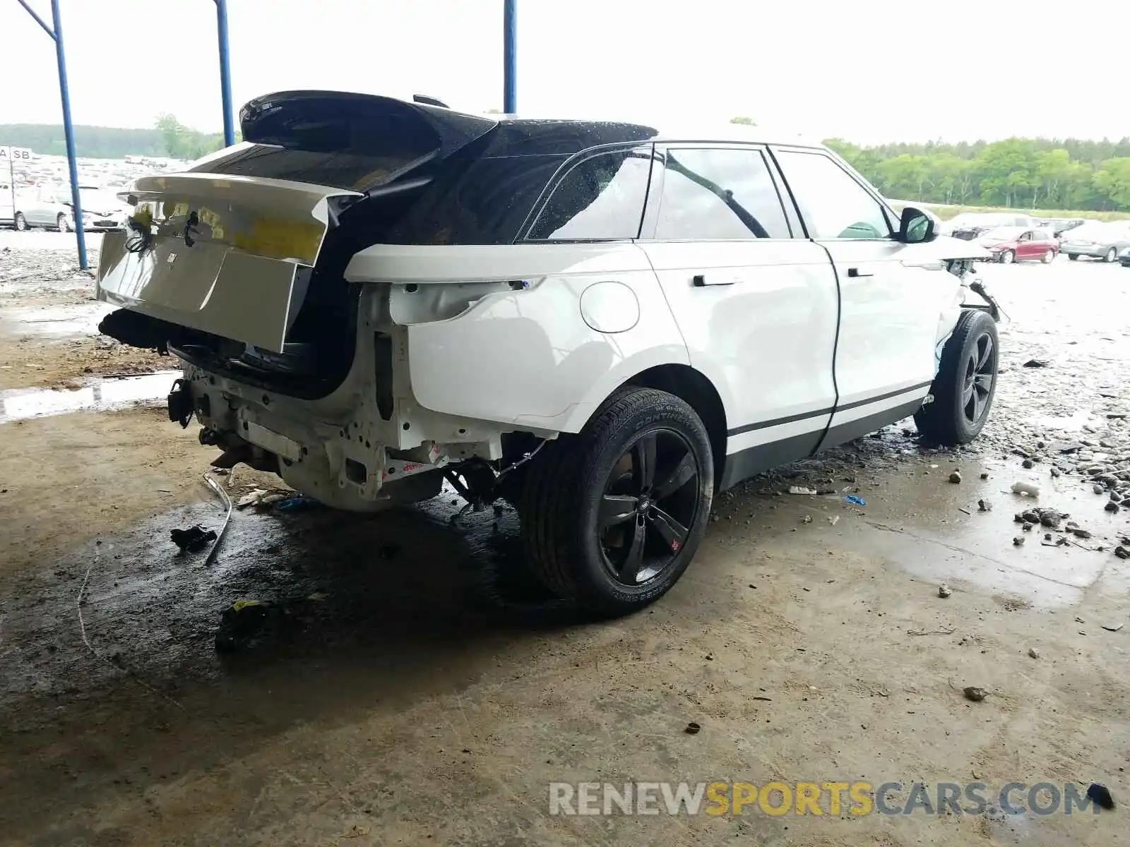 4 Photograph of a damaged car SALYB2EX2LA268683 LAND ROVER RANGEROVER 2020