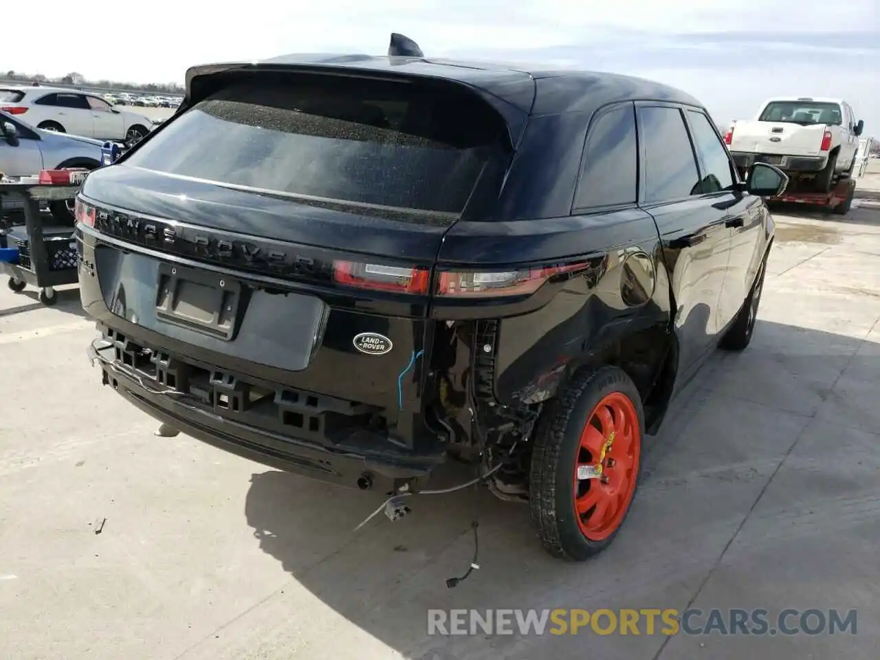 4 Photograph of a damaged car SALYB2EX2LA289078 LAND ROVER RANGEROVER 2020