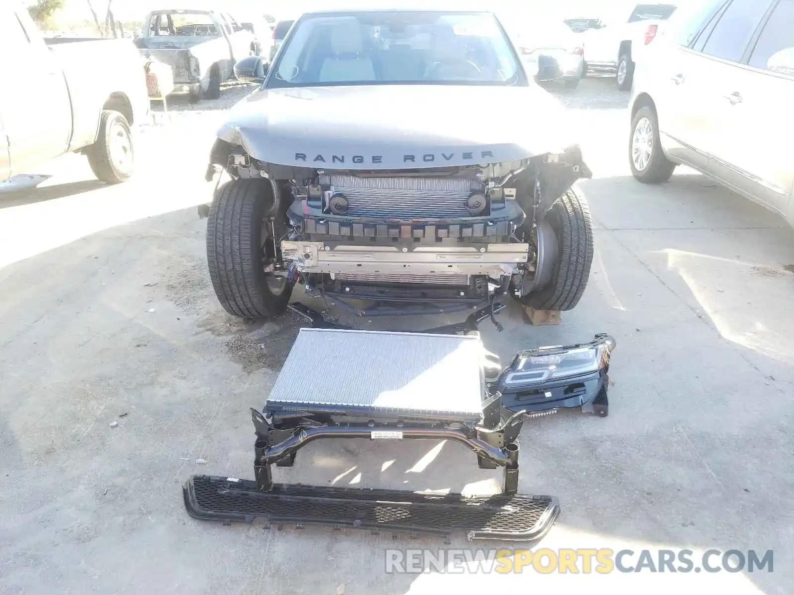 9 Photograph of a damaged car SALYB2EX3LA278218 LAND ROVER RANGEROVER 2020