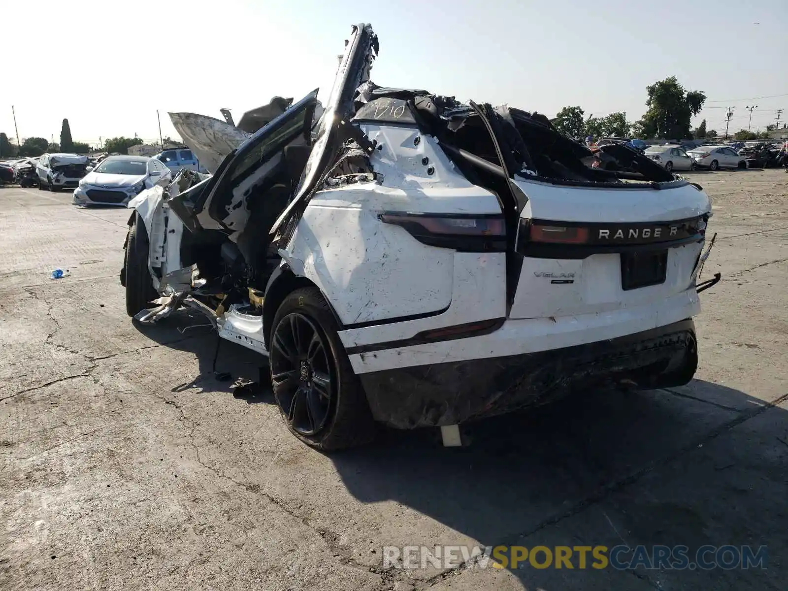 3 Photograph of a damaged car SALYB2EX3LA285718 LAND ROVER RANGEROVER 2020