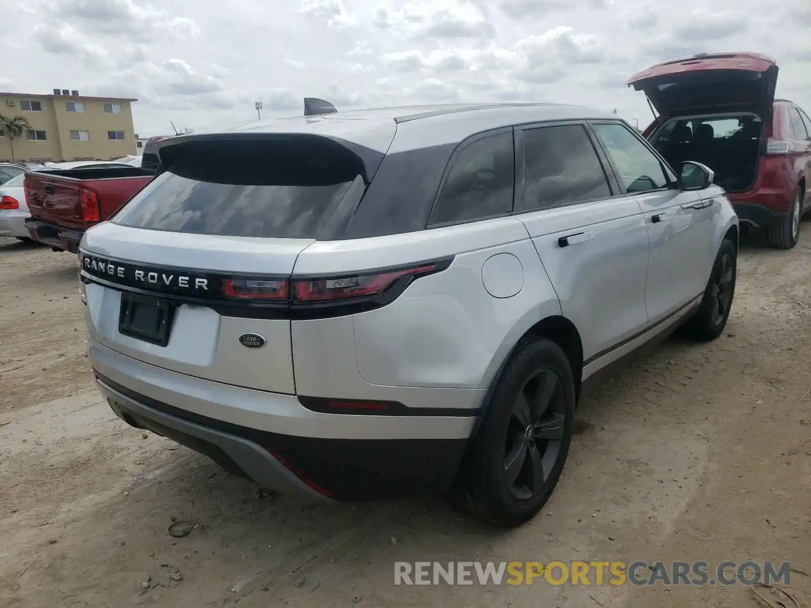 4 Photograph of a damaged car SALYB2EX4LA242036 LAND ROVER RANGEROVER 2020