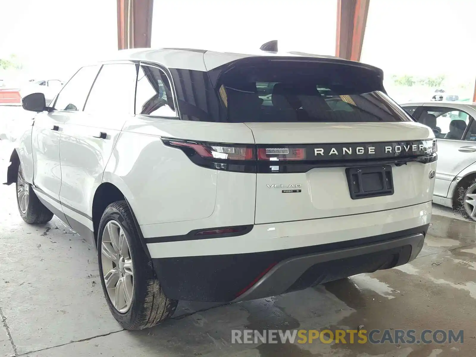 3 Photograph of a damaged car SALYB2EX4LA268703 LAND ROVER RANGEROVER 2020