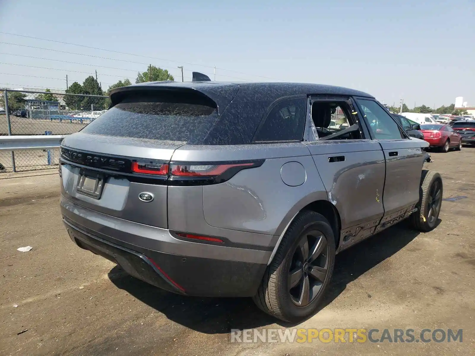 4 Photograph of a damaged car SALYB2EX5LA289821 LAND ROVER RANGEROVER 2020