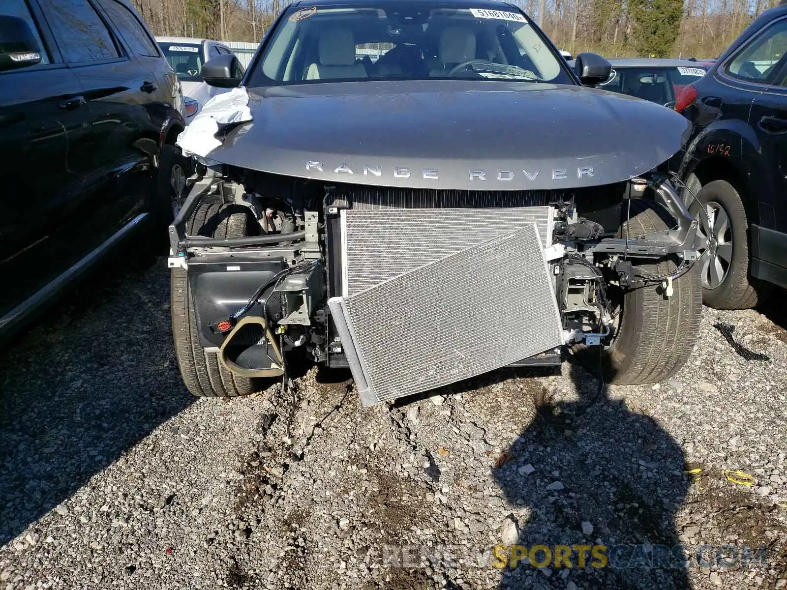 9 Photograph of a damaged car SALYB2EX6LA238229 LAND ROVER RANGEROVER 2020